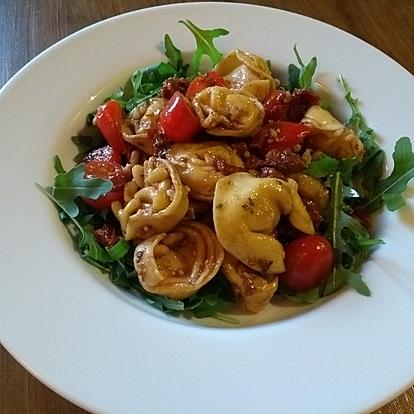 Mediterranean Style tortellini Salad