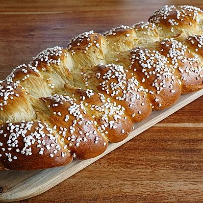 Frieda's Ingenious Yeast Plait